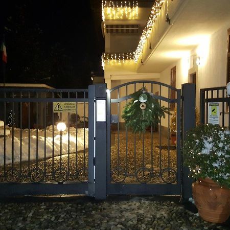 B&B Marge Oltrona di San Mamette Eksteriør billede