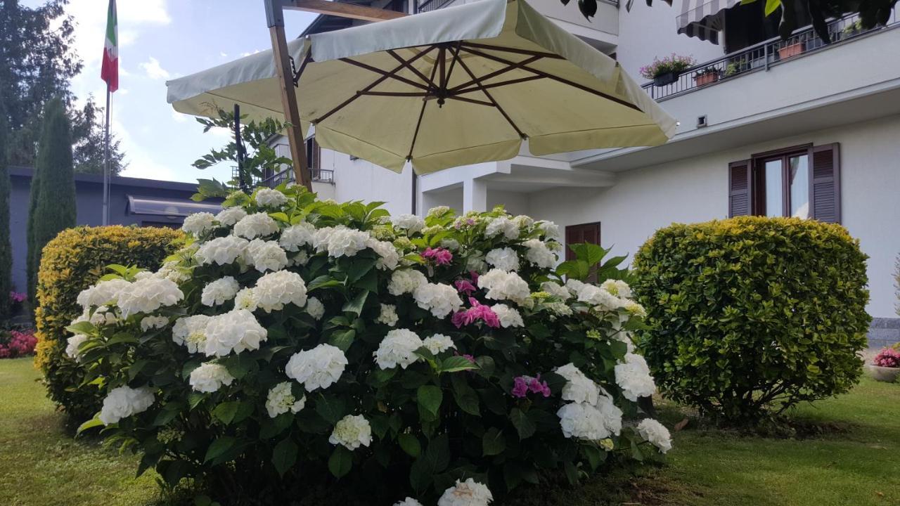 B&B Marge Oltrona di San Mamette Eksteriør billede