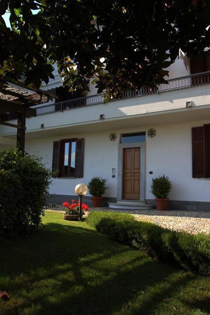 B&B Marge Oltrona di San Mamette Eksteriør billede