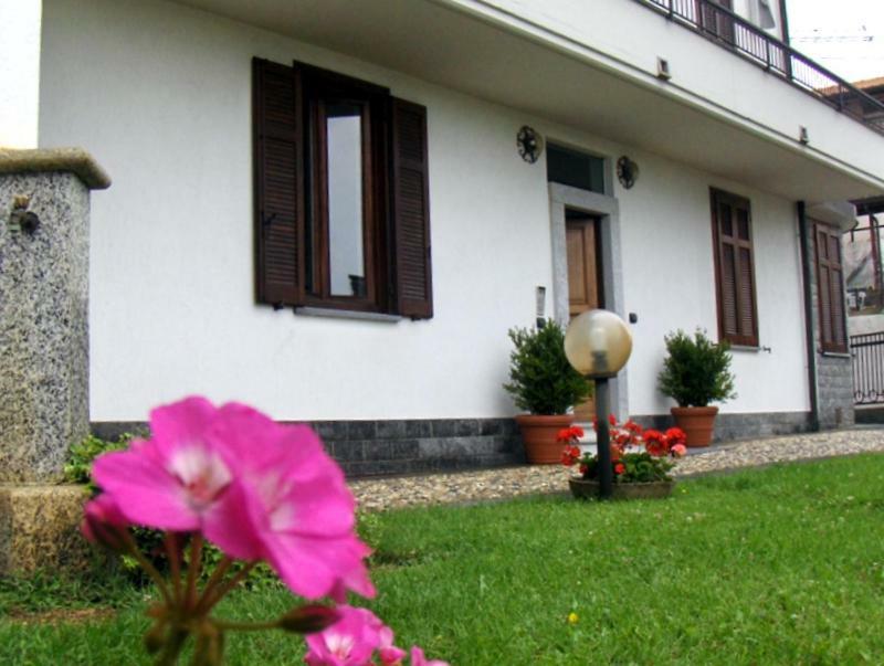 B&B Marge Oltrona di San Mamette Eksteriør billede