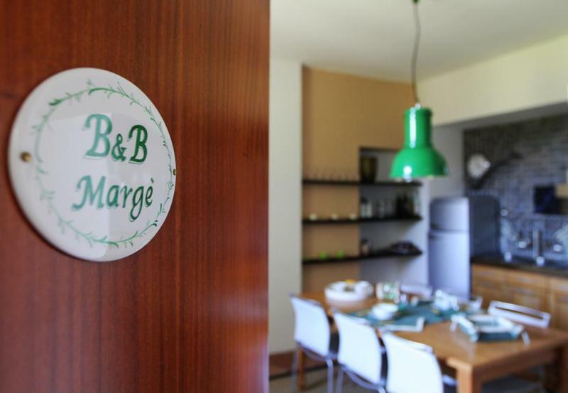 B&B Marge Oltrona di San Mamette Eksteriør billede